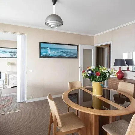 Escoublac Beachfront: Seaview With Terrace Apartment *