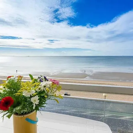 Apartment Escoublac Beachfront: Seaview With Terrace *